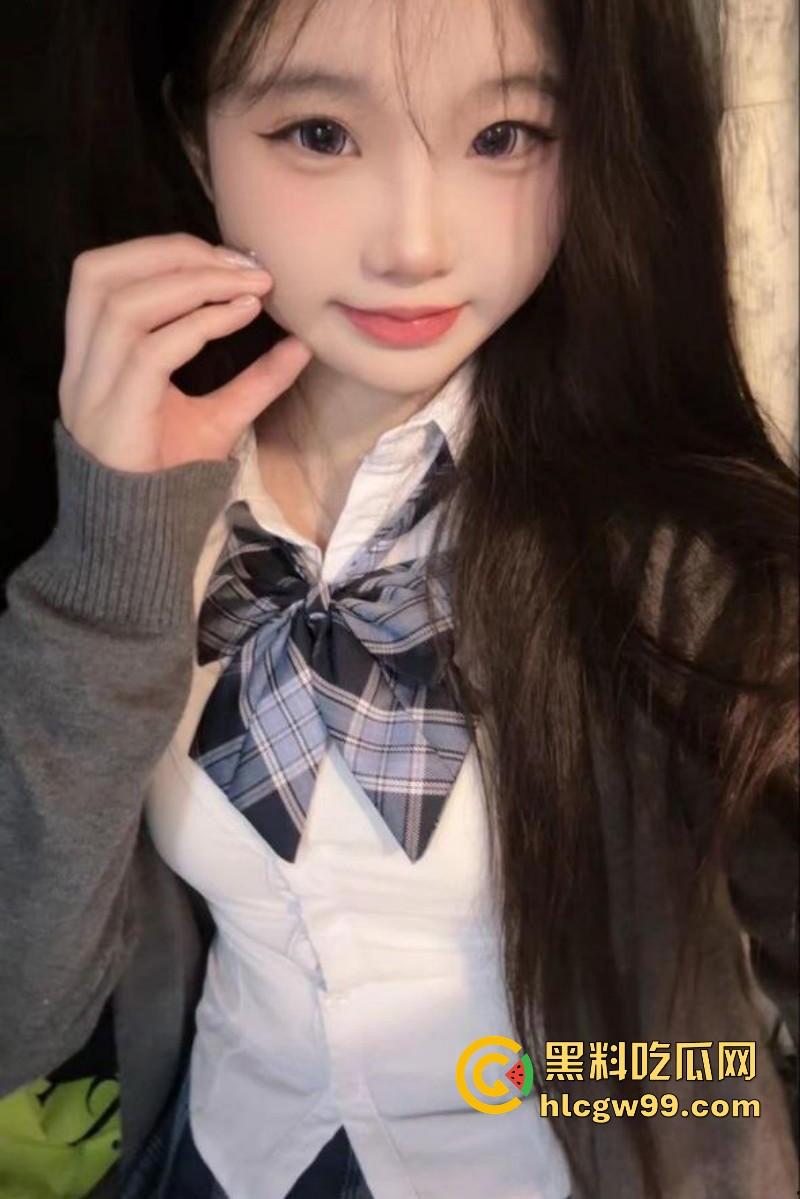 北京华东交大学极品大一萌妹【唐伊】约炮体育生被偷拍，跪舔足交画面刺激，很有撸点！  第3张