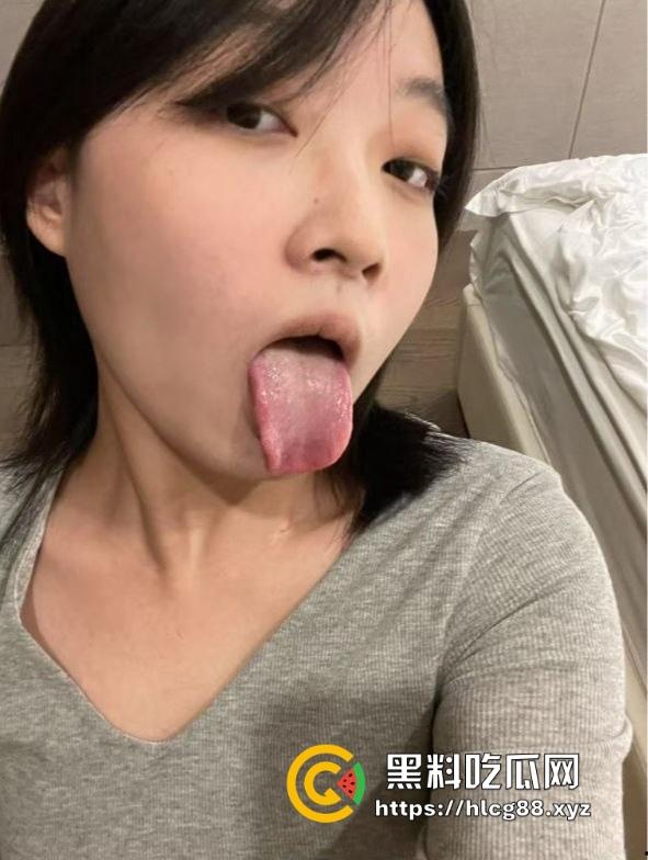 河北沧州黄骅23岁【张晴晴】考研路上的反差婊，操过多少人谁他妈知道！  第2张