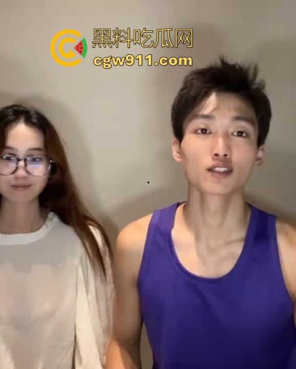 这期男人必看！肌肉猛男带女友亲测避孕套，这下他女友可是爽了，做爱要的是感受，选个好套才能有最佳体验！  第1张