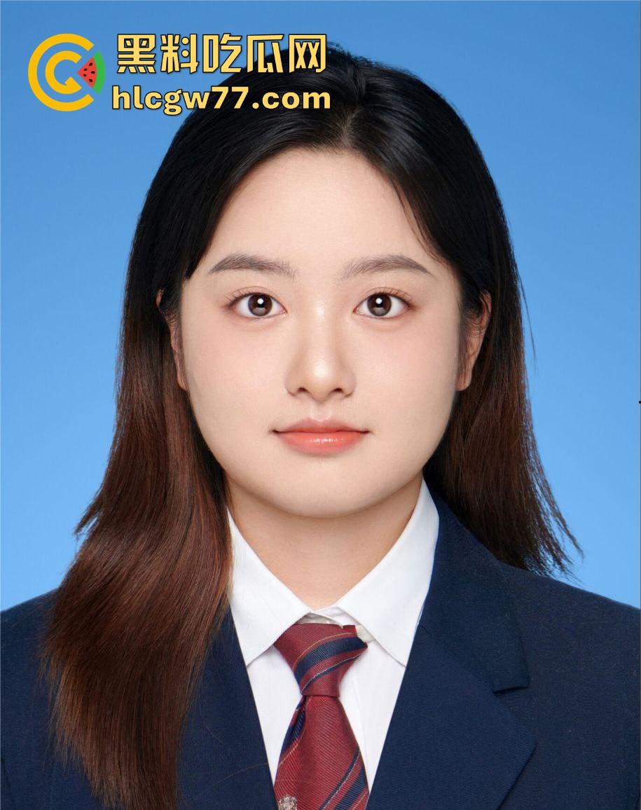 徐州医科大学大四可爱学姐【薛艺琳】表面乖女实则骚货，背着纯情男友网上调情 极致的反差母狗！  第2张