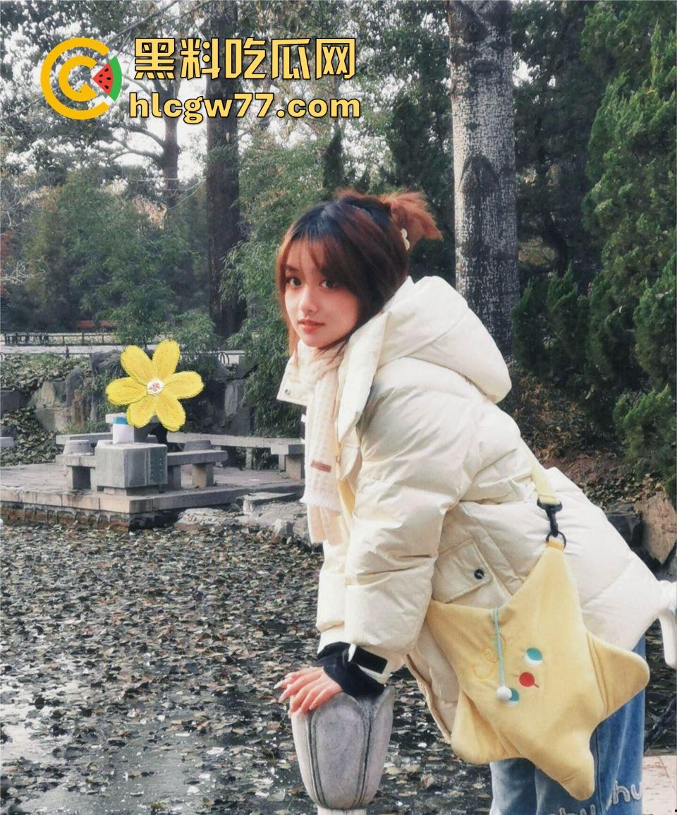 徐州医科大学大四可爱学姐【薛艺琳】表面乖女实则骚货，背着纯情男友网上调情 极致的反差母狗！  第4张