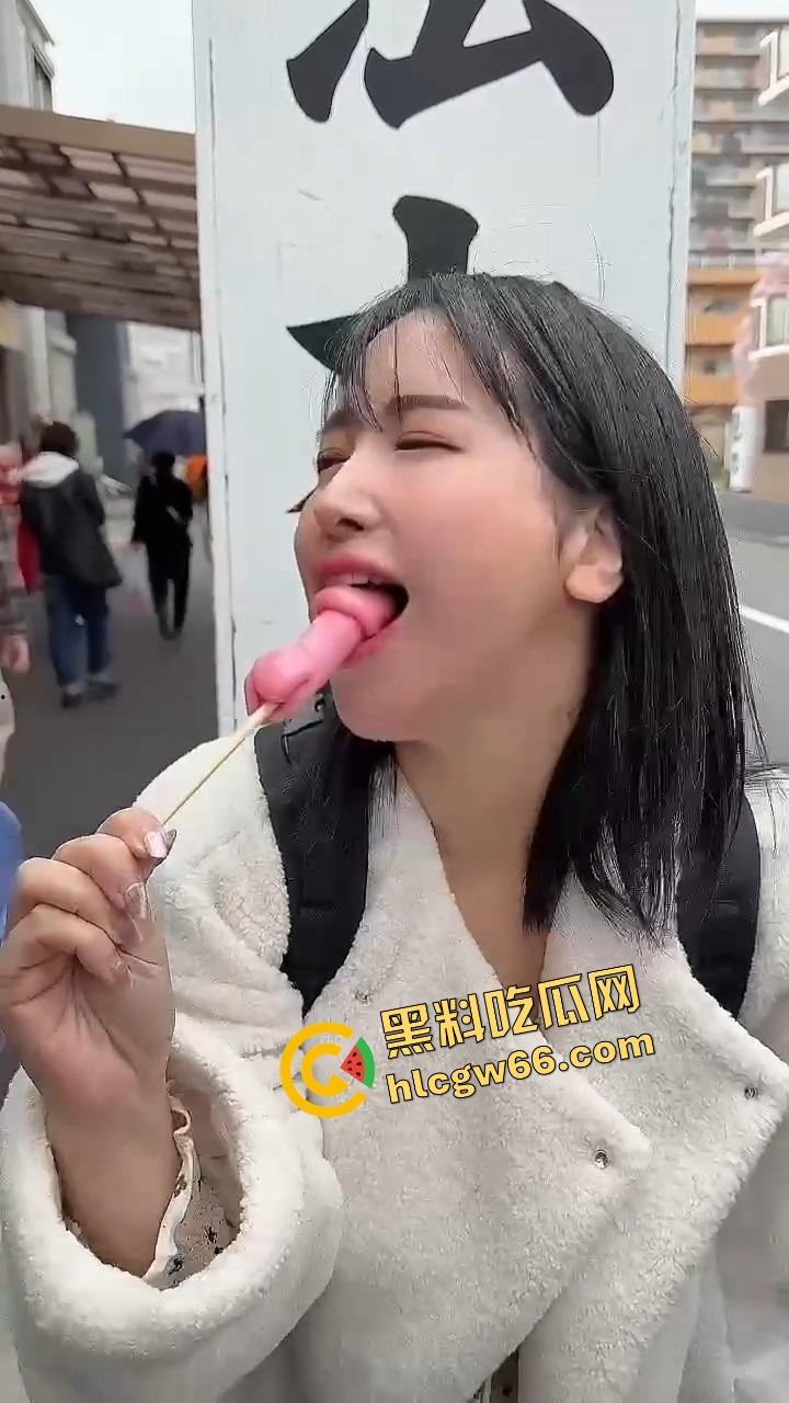 日本金枪节你见过没？川崎市年度阴茎大游行，全城举着老二走街串巷，还能边走边吃小弟造型章鱼烧？  第12张