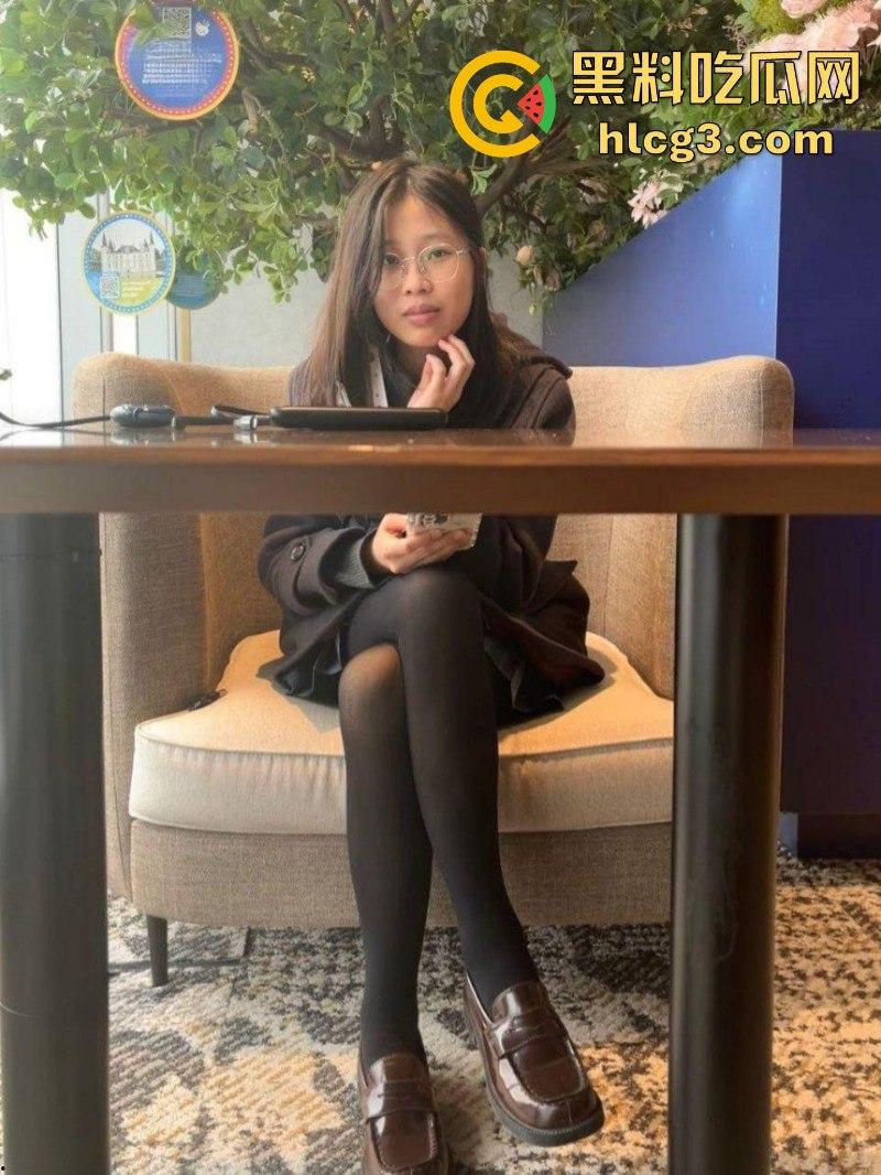 推特金主【采花小盗】让大学实习生女友各种口活 学母狗爬行 用圣水洗头洗脸毫无下限！  第39张