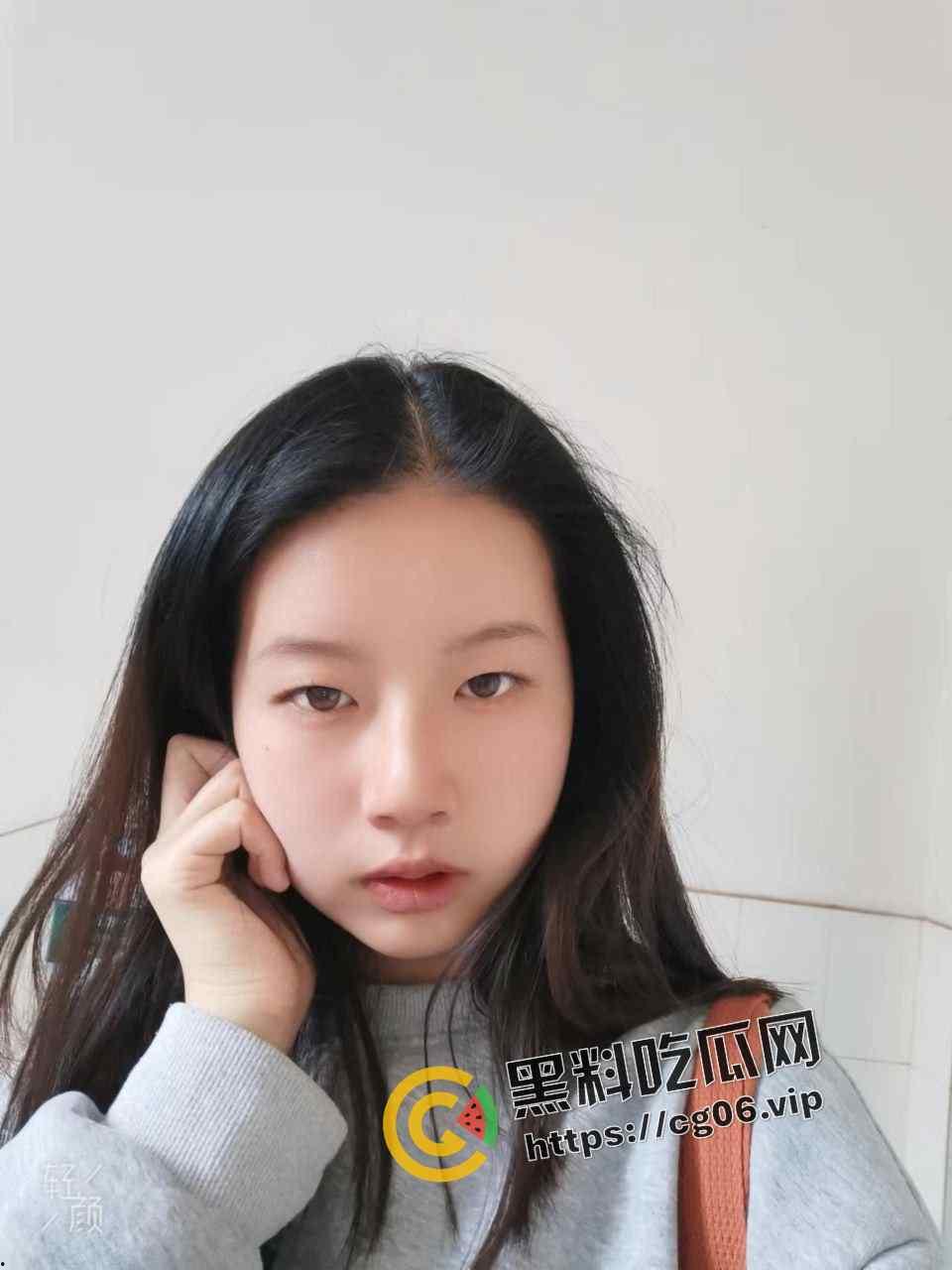 楚雄医专【徐晓艳】宫外孕 分手后私密照片视频被前男友流出 调教自拍 摁头爆操 妥妥的母狗肉便器  第6张