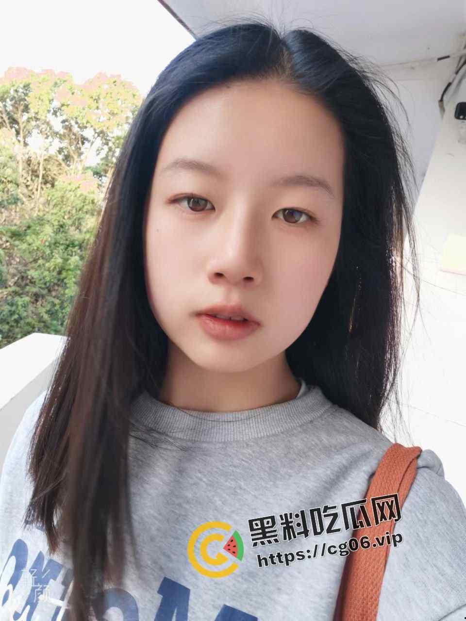 楚雄医专【徐晓艳】宫外孕 分手后私密照片视频被前男友流出 调教自拍 摁头爆操 妥妥的母狗肉便器  第7张