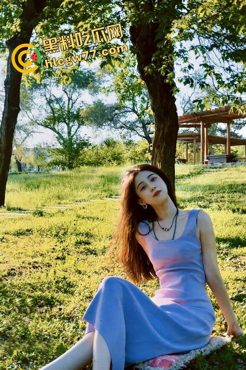 温州舞蹈老师『赵媛媛』白月光脸蛋，骚到撅屁股掰穴露粉肉，被金主当车震狗操翻！  第3张