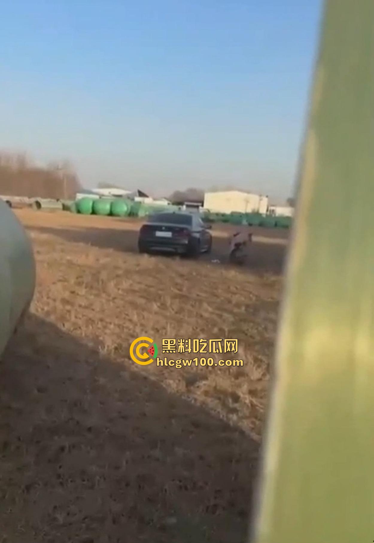 2025新年第一车震，河北【冀TF05906】车主田野激战，小蜜骑电动车赴约挨操，村口卫生纸撒一地！  第10张