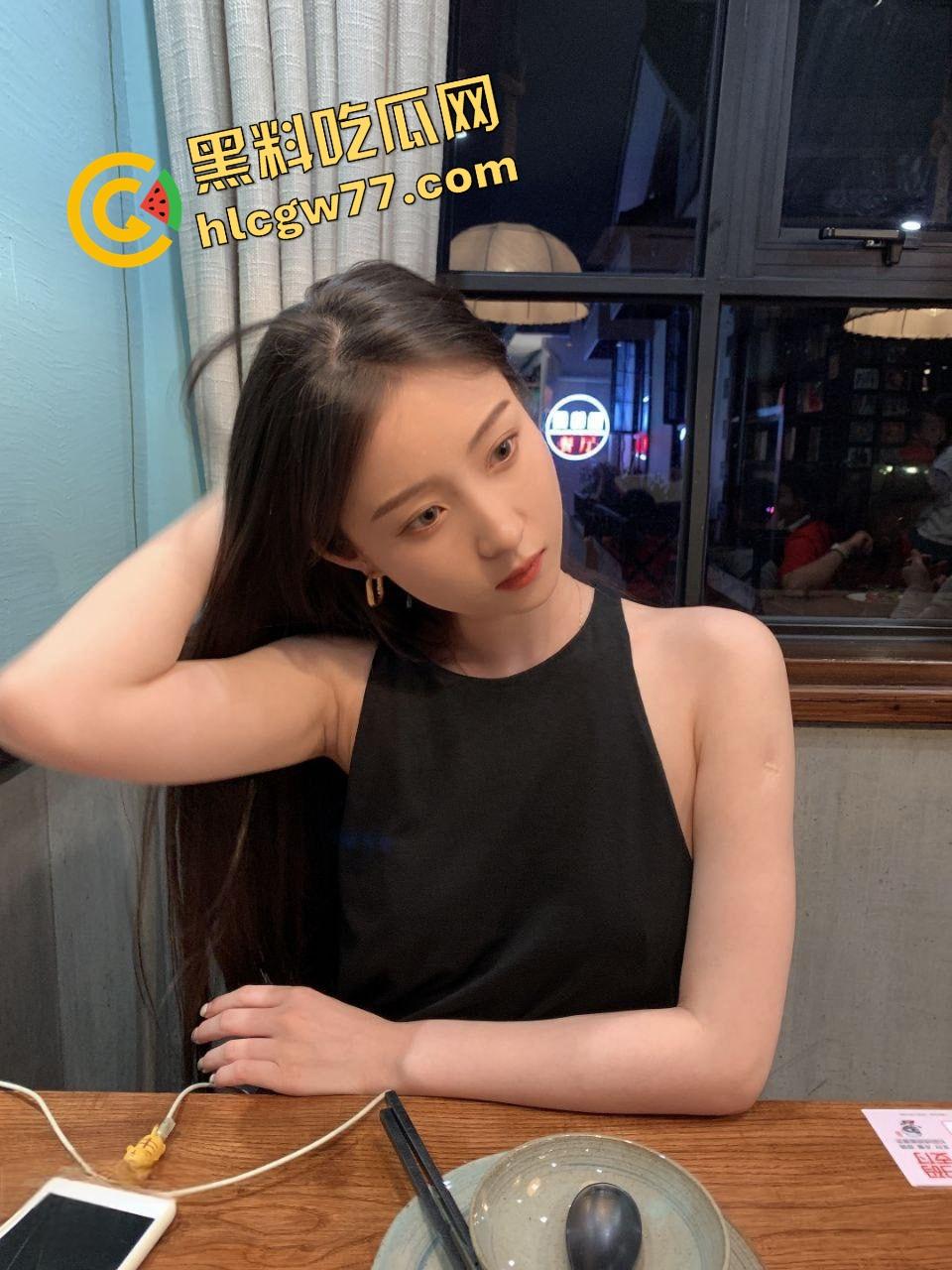 温州舞蹈老师『赵媛媛』白月光脸蛋，骚到撅屁股掰穴露粉肉，被金主当车震狗操翻！  第6张