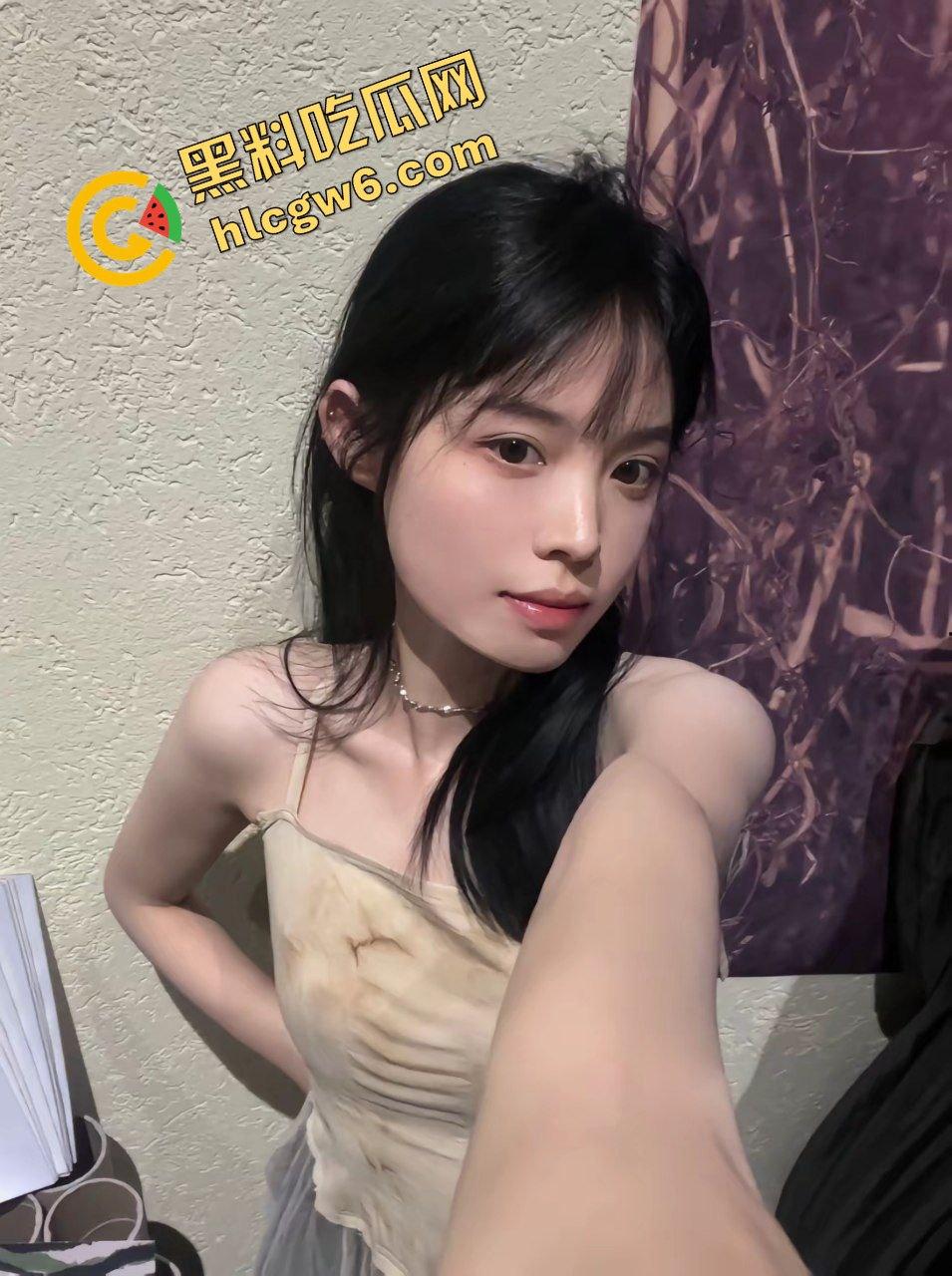 抖音爱cos的服装反差婊贱货『那由多』伺候榜一大哥猛吸睾丸 上位后插粉穴娇喘吁吁！原创独家曝光！  第3张