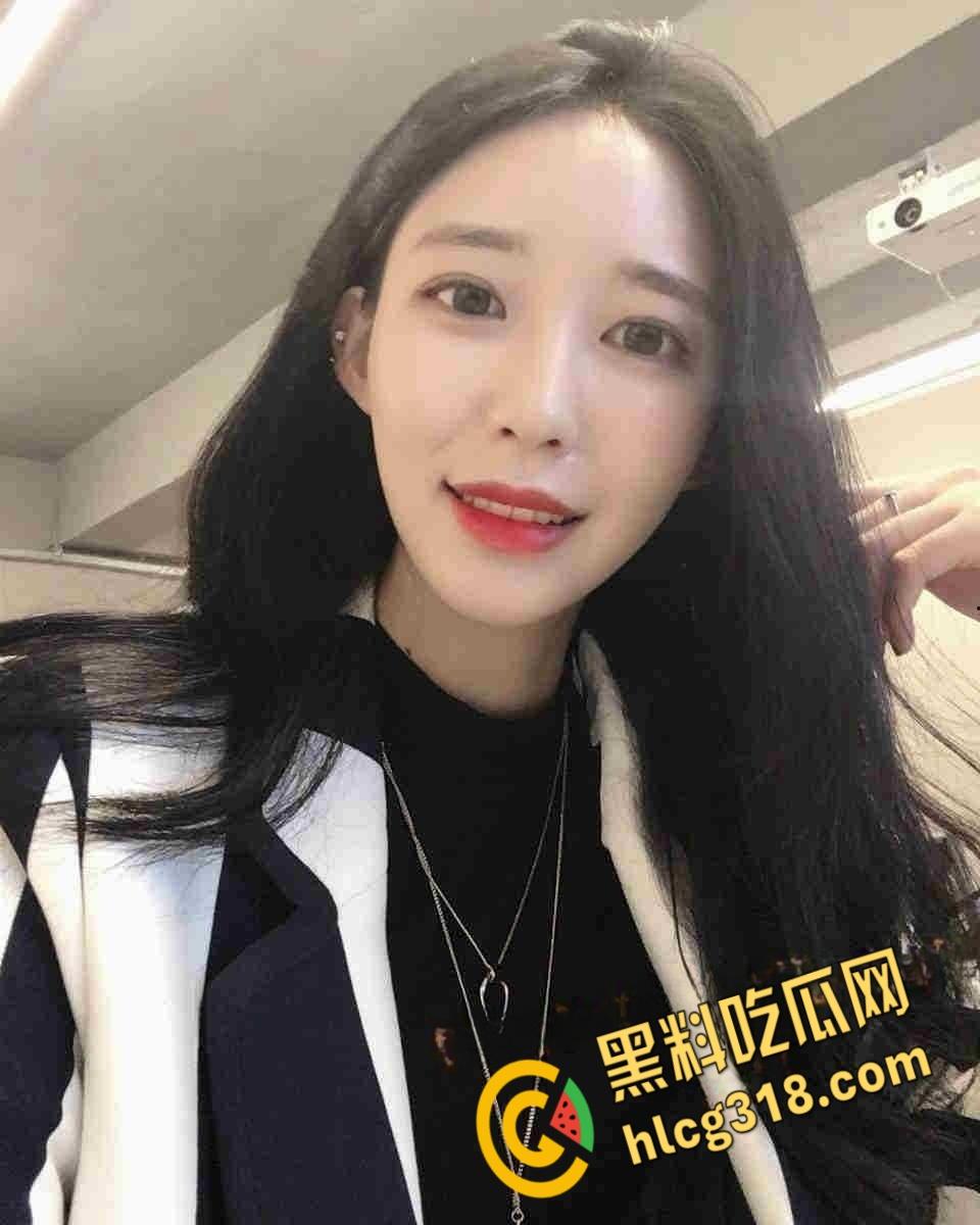 韩国人妻性感婚照，床上却骚浪无比，骑大哥肉棒狂扭不休，无套后入内射被猛操服帖 ！  第4张