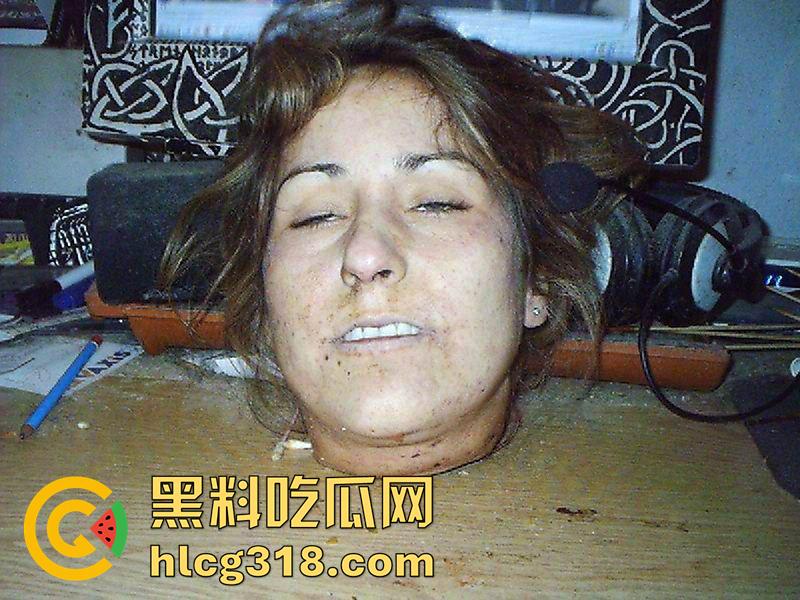 南美毒枭真实肢解女人现场，不枪毙直接割喉砍头，活生生直接割头卸四肢，全程绝望惨叫，胆小者勿入！  第3张