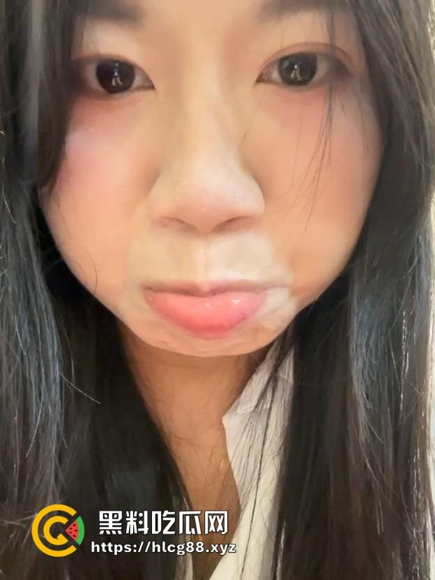 苏州微胖反差大三学姐【邵瑶微】自拍曝光，小脸蛋可爱得要命，私下却是骚货，和男友操天视频流出！  第6张