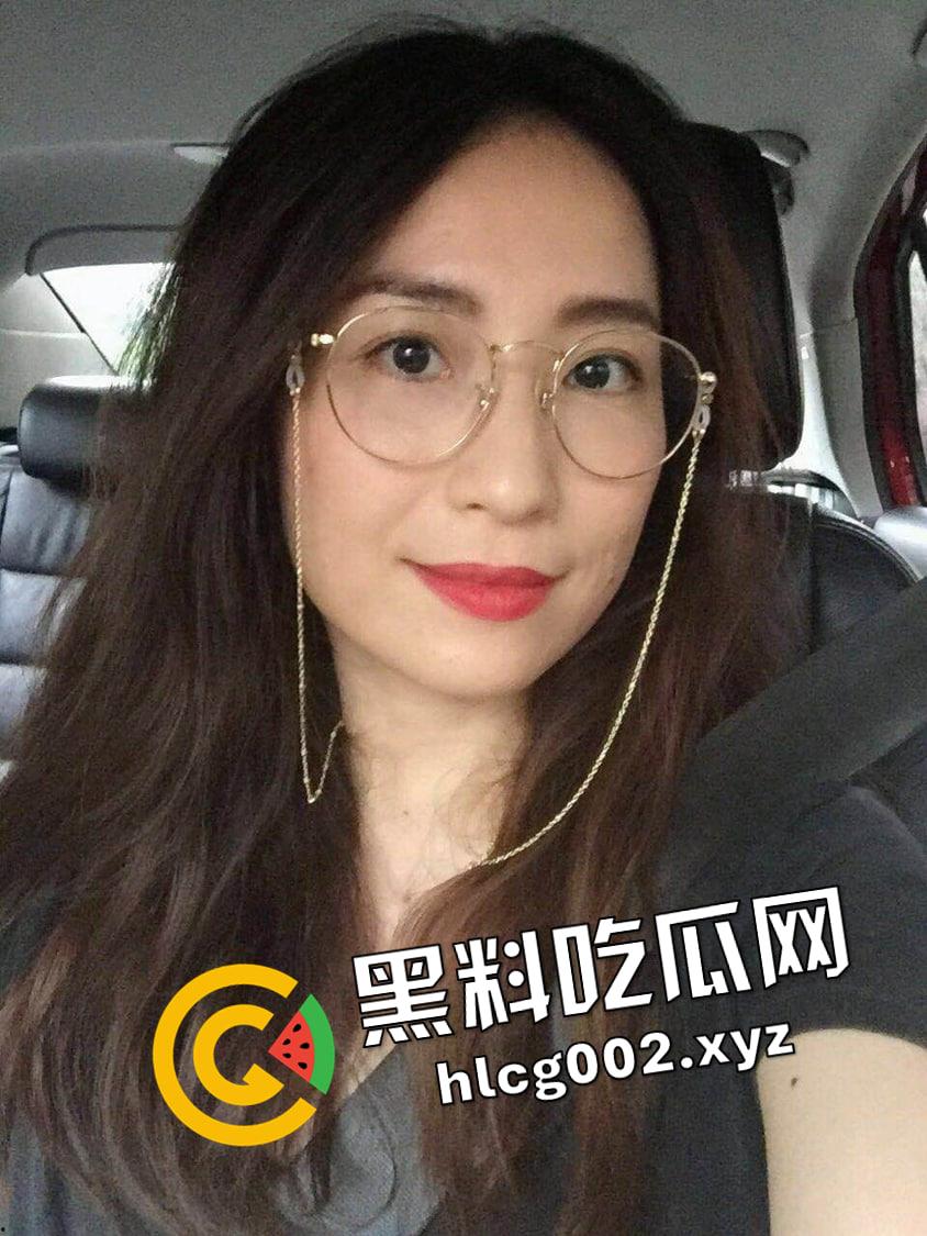 上海英语老师的反差一面 白天教英语 晚上叫淫语 风骚自拍勾引有钱家长  第2张