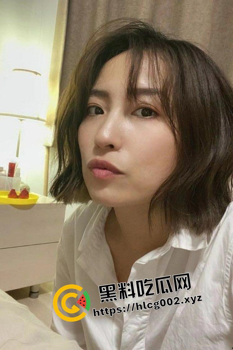 上海英语老师的反差一面 白天教英语 晚上叫淫语 风骚自拍勾引有钱家长  第4张