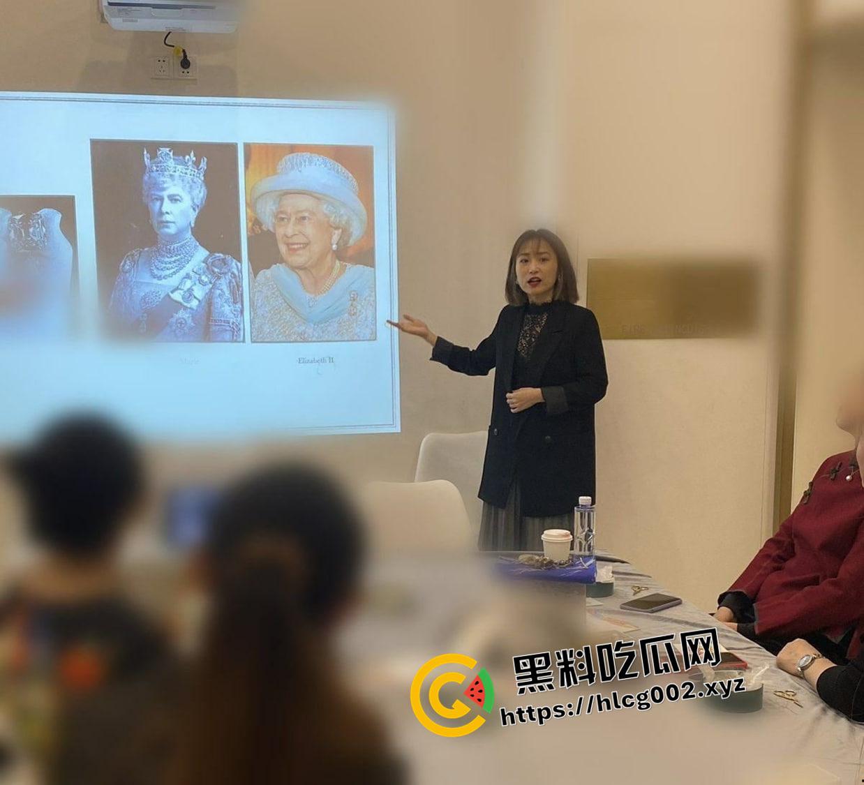 上海英语老师的反差一面 白天教英语 晚上叫淫语 风骚自拍勾引有钱家长  第6张