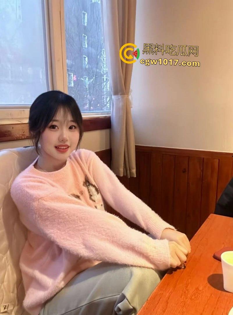 北京舞蹈学院女神【兰澜】，貌美如花反差婊，戴前男友眼罩给金主深喉口交，生活照甜美床上骚浪太反差了！  第1张