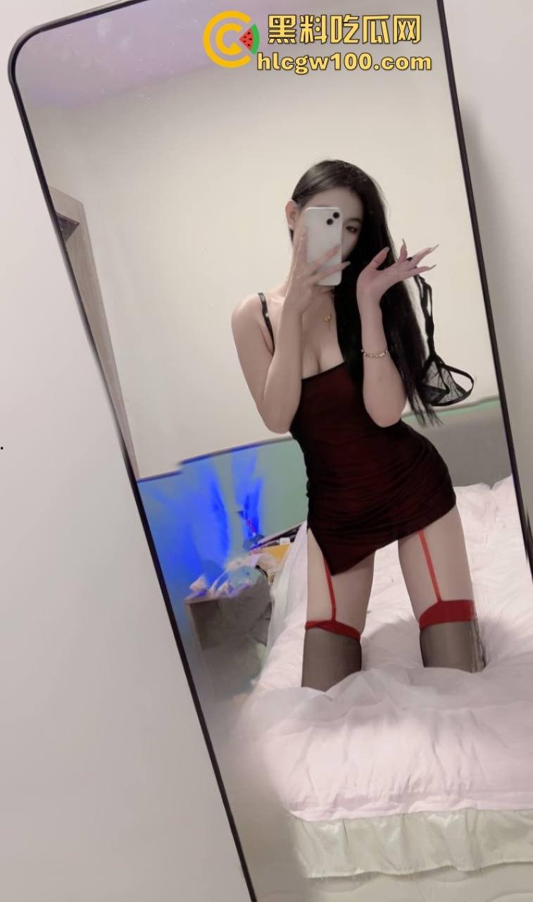 深圳外围女神【南山汤圆】穿衣是高不可攀的女神 脱衣是淫荡下贱母狗 这身材太完美了  第2张