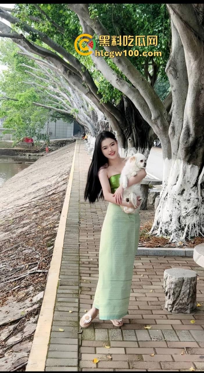 深圳外围女神【南山汤圆】穿衣是高不可攀的女神 脱衣是淫荡下贱母狗 这身材太完美了  第9张