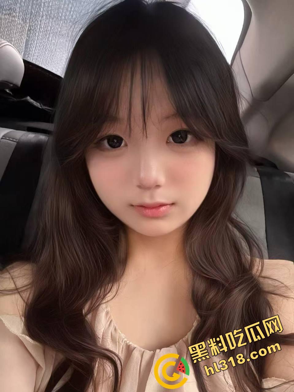 舔狗舔逼舔出大海，妹子正安静看书，下面一只舔狗正忙着库库舔逼，咸骚的味道都快飘出阅览室了！  第5张