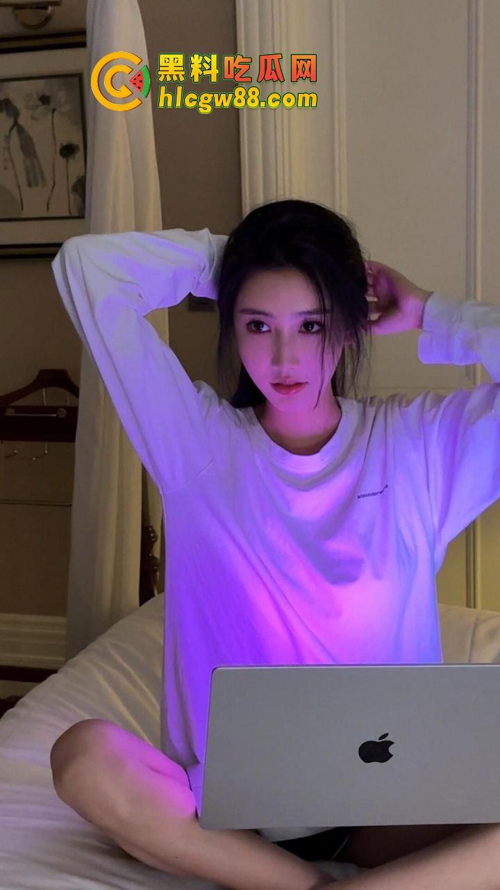 西安打气女『欧阳俞』吸完气球立马开干，日逼吃棒套餐不带喘，口水拉丝摇头吃嗨，这个真的专业！  第2张