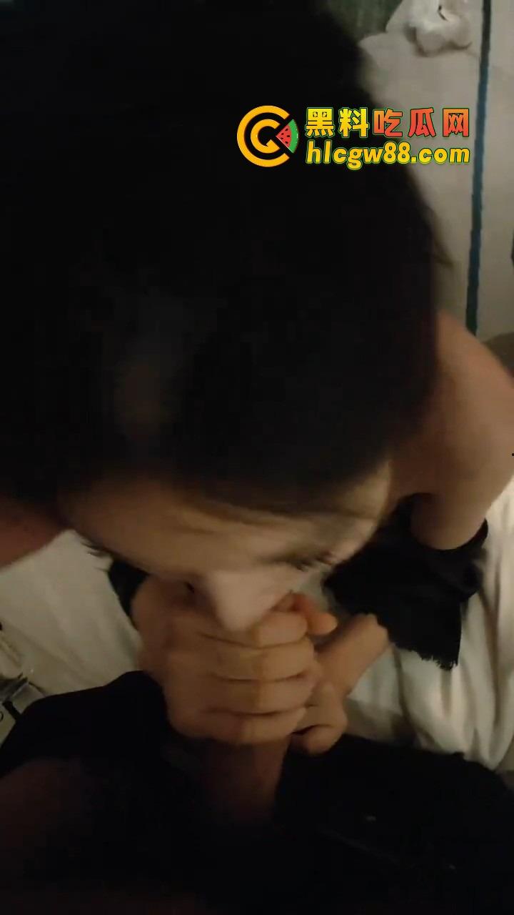 西安打气女『欧阳俞』吸完气球立马开干，日逼吃棒套餐不带喘，口水拉丝摇头吃嗨，这个真的专业！  第6张