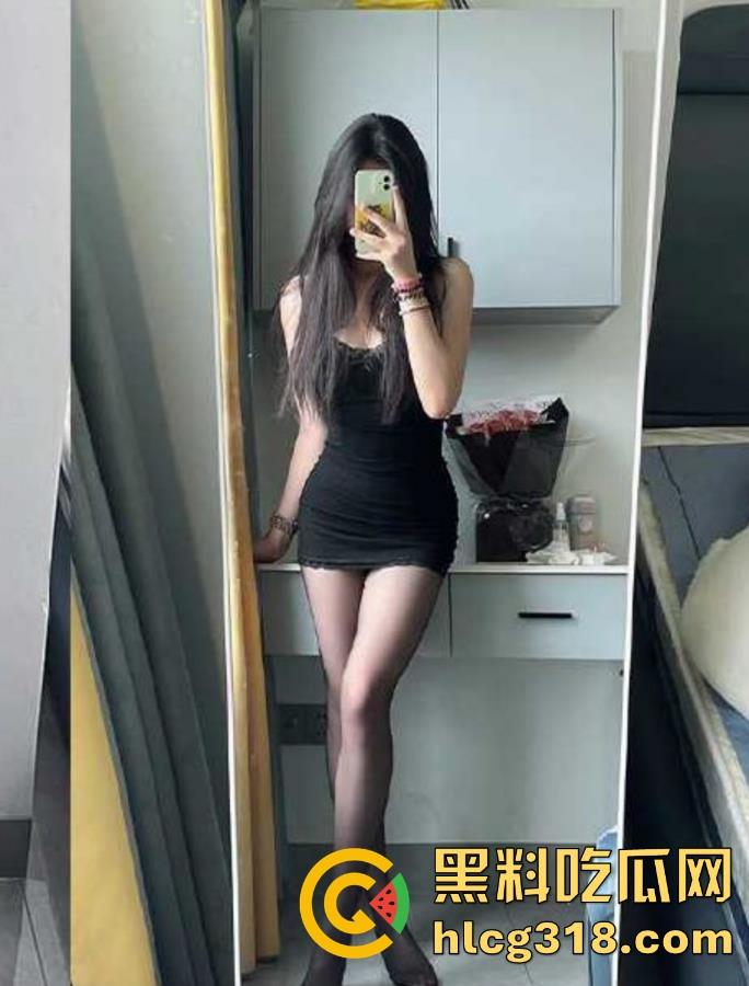 海角大神【纯爱藏黄刀】最新作品 瞒着女友跟其亲妹乱伦 骚货女友浑然不知还贱兮兮的求内射！  第2张