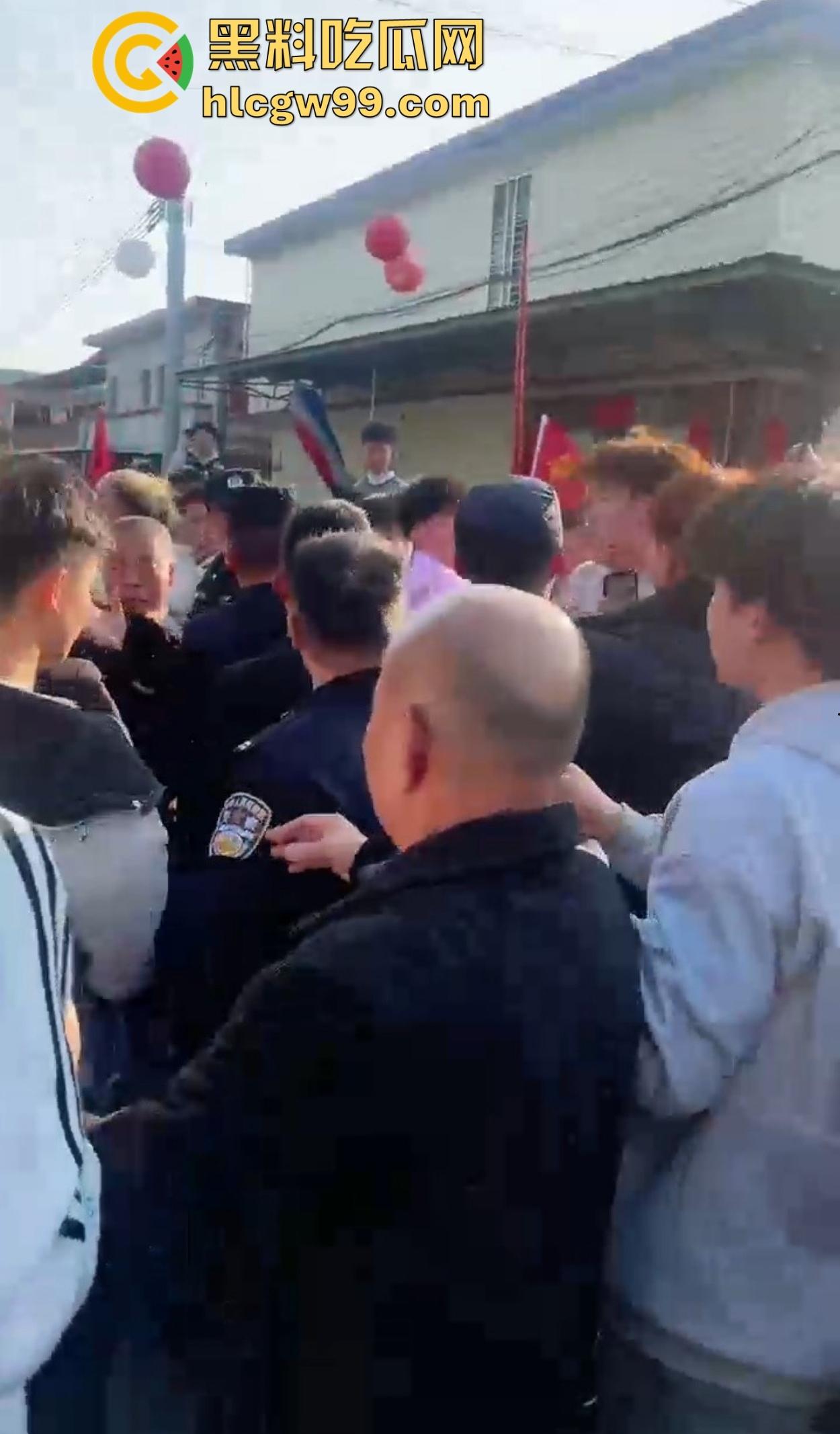 潮汕男子飙车狂言车300万撞死人保险赔，结果被英歌队打到脑震荡，现在出院嚷嚷黑势力又被围了！  第9张