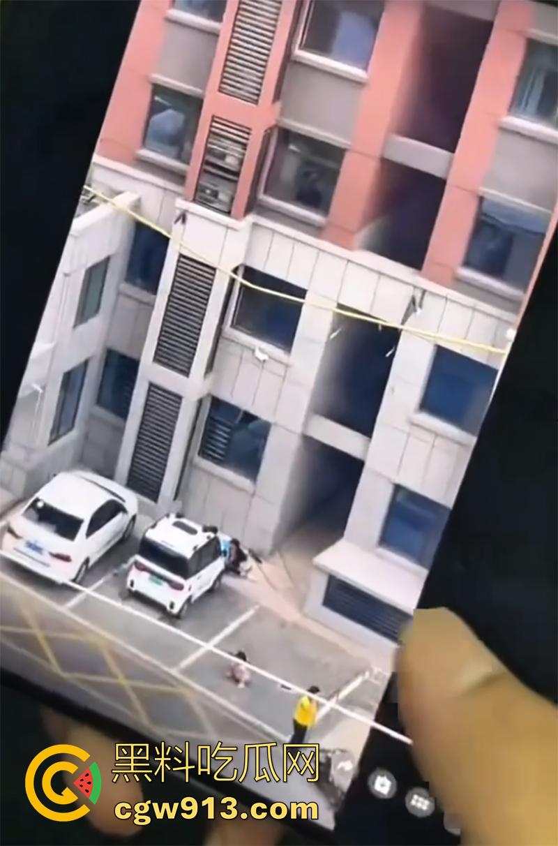 离婚女不能找果然有道理，河北邢台南和明德园小区，二婚女把老实婆婆逼跳楼，这回又要离婚了！  第5张