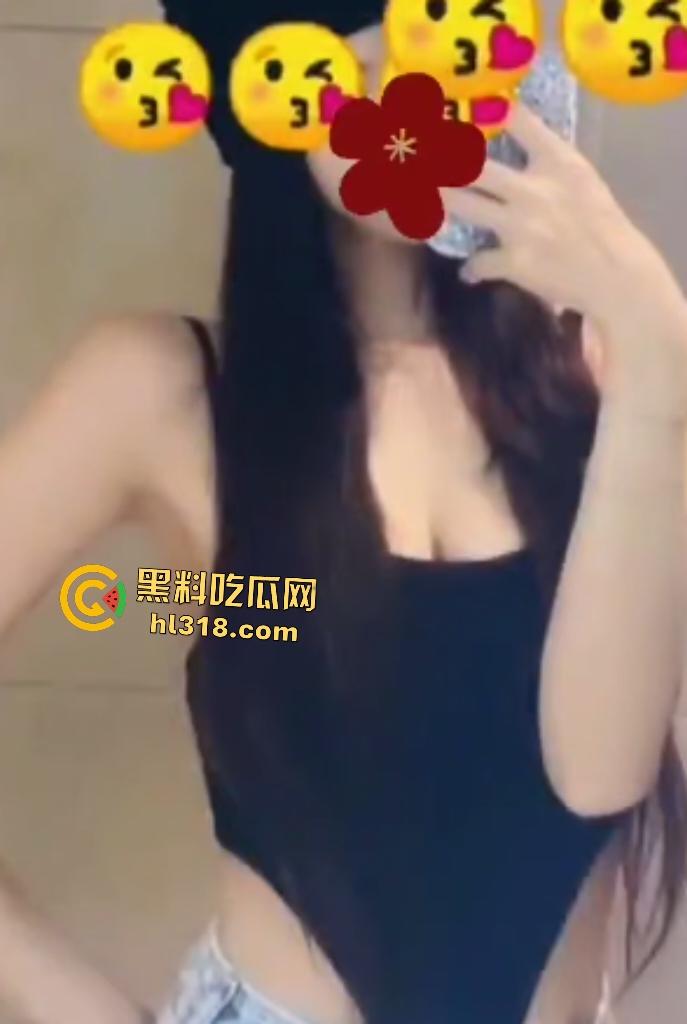 山东航空拜金空姐李凌经常健身保持身材！175长腿炮架落地被粉丝暴操，这就是山东的好客之礼吗？  第1张