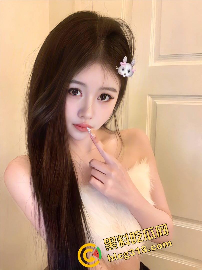 上海大神亲授骗炮秘籍，嘴皮一动把小黑丝JK00后妹子被哄得晕头转向，刚操完还甜笑着喝奶茶抽电子烟！  第3张