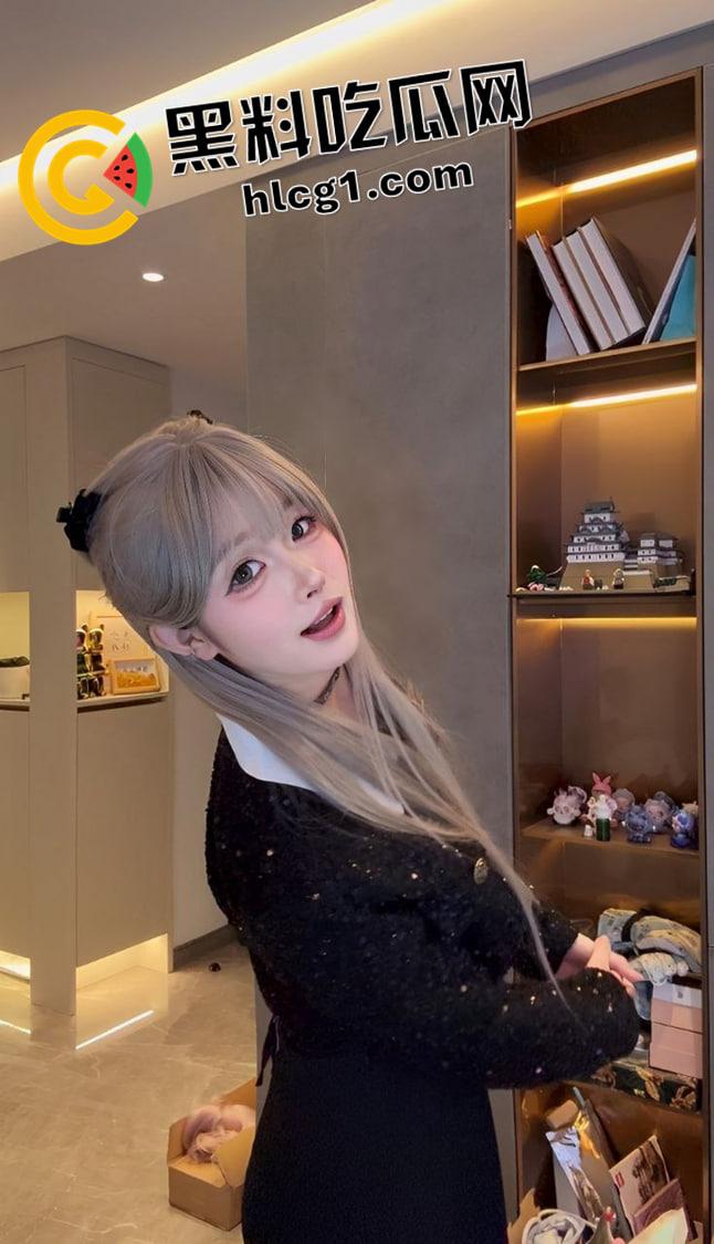 抖音小屁大王【屁小六】 内网网红 外网福利姬 最新反差付费资源 完美的屁股绝对对得起名字  第1张