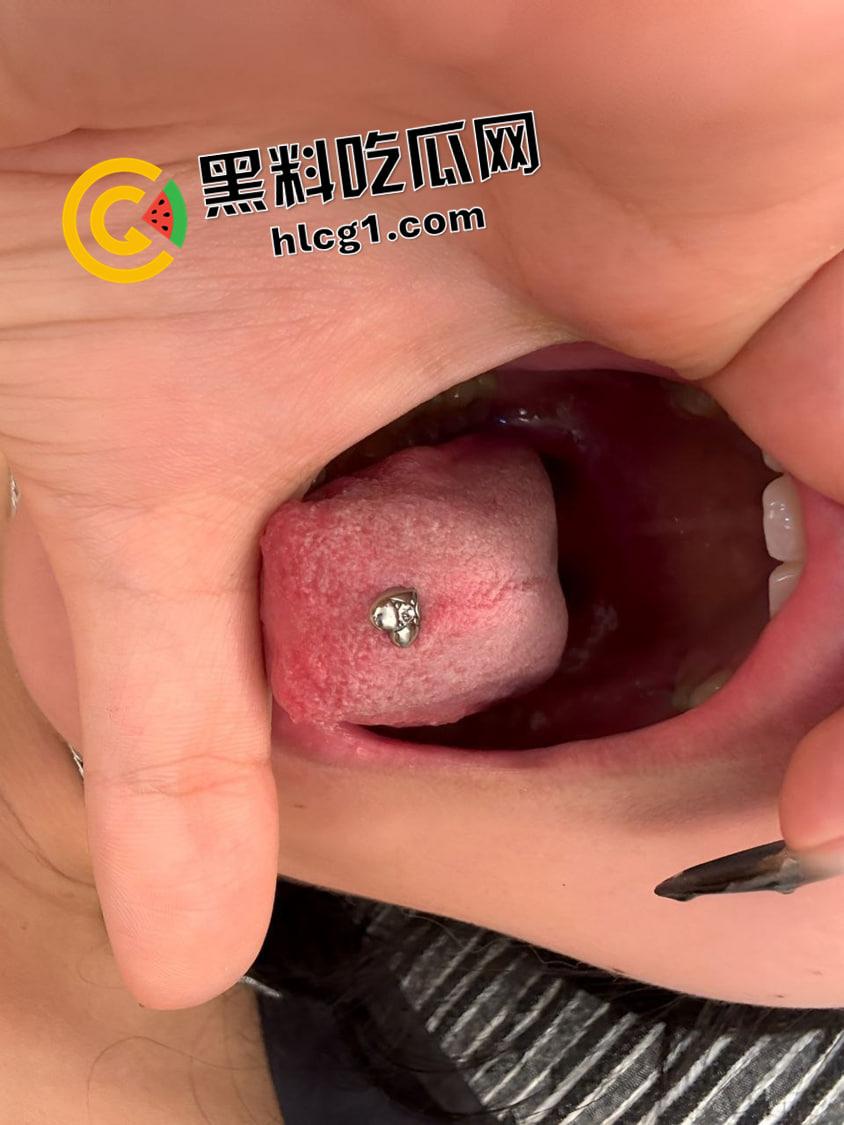抖音小屁大王【屁小六】 内网网红 外网福利姬 最新反差付费资源 完美的屁股绝对对得起名字  第15张