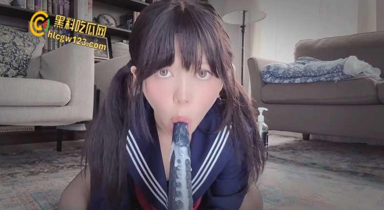 超人气萝莉福利姬【小萌菜】，JK学妹放学后用假鸡巴放松身心 ,粉粉嫩嫩的居然这么多白浆！  第1张