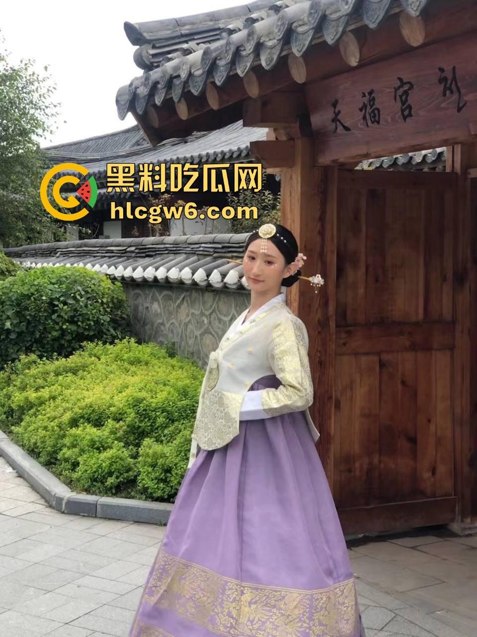 南昌高颜值小姐姐【李梦】和男友的私密自拍流出 对话污到炸裂，性感曲线撩人，卧室里的疯狂玩法让人浮想联翩！  第5张