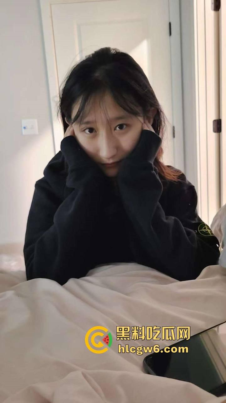 南昌高颜值小姐姐【李梦】和男友的私密自拍流出 对话污到炸裂，性感曲线撩人，卧室里的疯狂玩法让人浮想联翩！  第8张