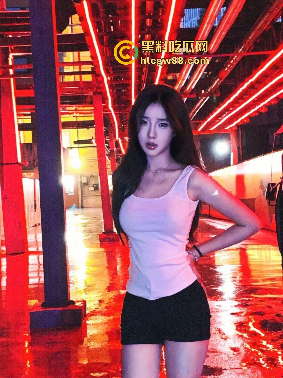 抖音美艳御姐骚鸡【917】长期约炮土豪大哥白浆泛滥成灾，拽着头发不停深喉口爆求饶喊不行！  第3张