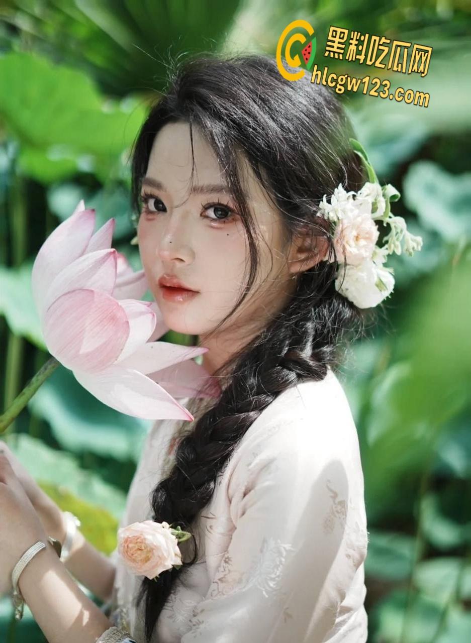 清纯江西女大学生变骚浪尤物！情趣装下美乳翘臀，床都被干塌了 !  第3张