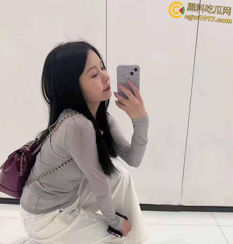 湖北荆州小母狗【黄媛媛】，夜店天天勾引小奶狗约炮，伸出舌头渴望精液，柳腰巨乳被按在床上大力抽插！  第4张