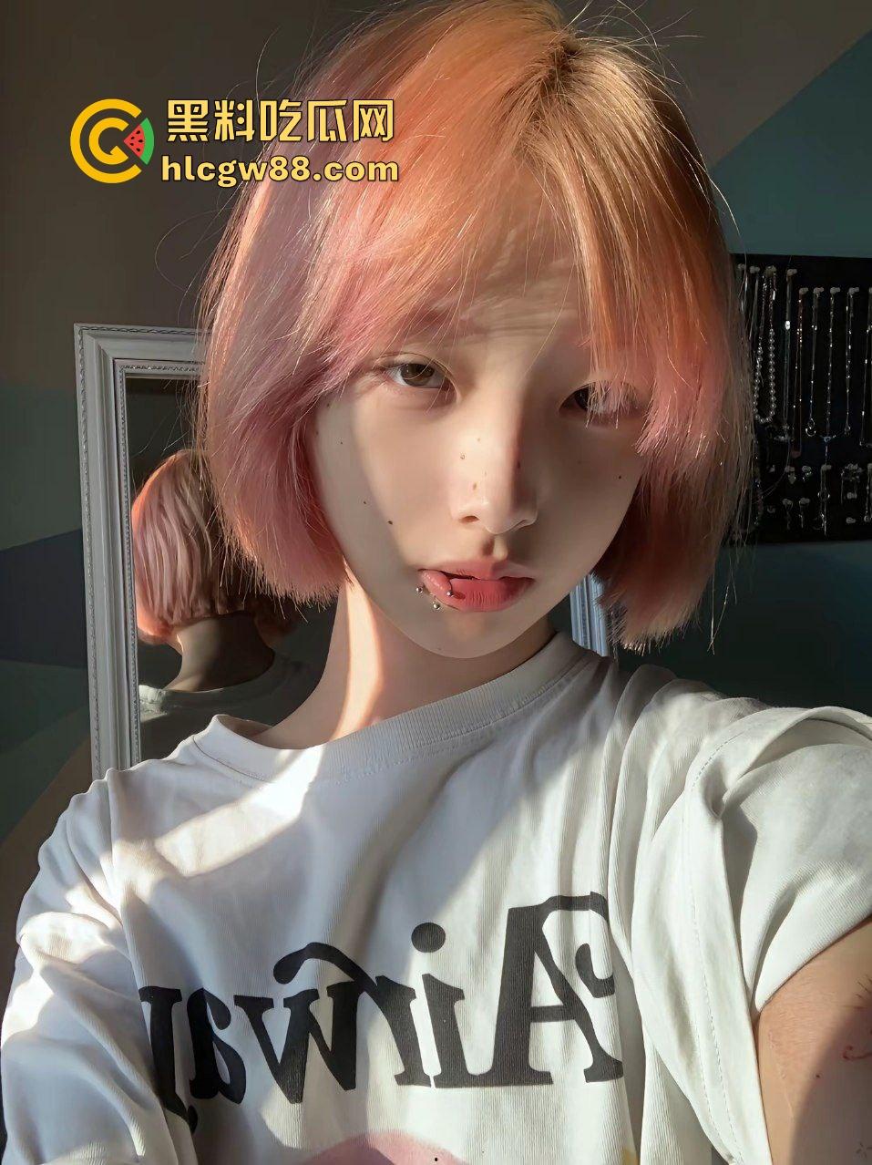 杭州气质女神反差婊【陈茜】大学毕业沦为大哥肉便器母狗，淫荡口交后入操逼性生活丰富！  第1张