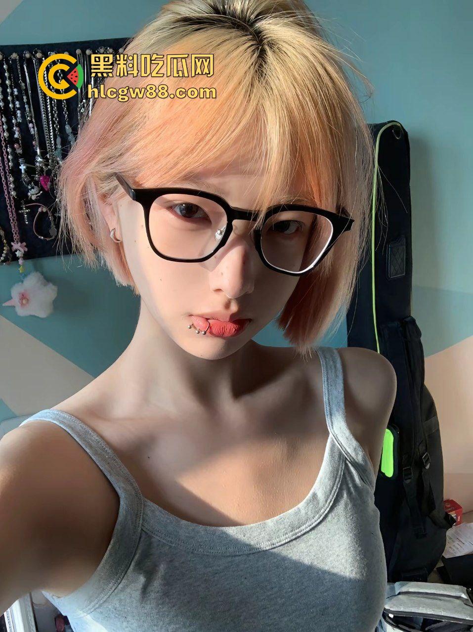 杭州气质女神反差婊【陈茜】大学毕业沦为大哥肉便器母狗，淫荡口交后入操逼性生活丰富！  第2张