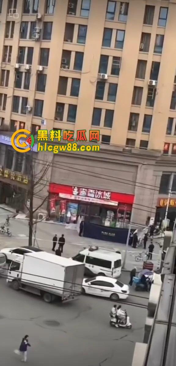 辽宁小孩恋爱被家人阻止，一气之下酒店跳楼，年纪轻轻大把恋爱还没谈就结束了，雪王卖柠檬水无辜躺枪！  第8张