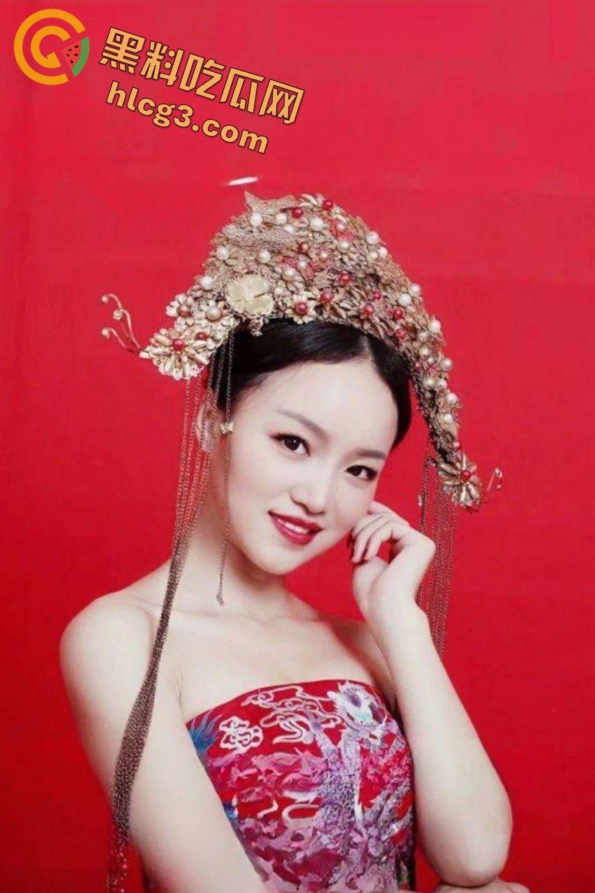 少妇骚妻反差大揭秘，新娘子从优雅人妻到淫荡母狗的惊人转变！  第5张