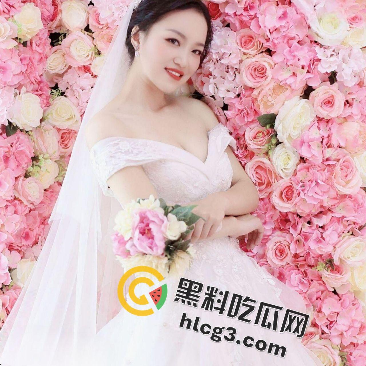 少妇骚妻反差大揭秘，新娘子从优雅人妻到淫荡母狗的惊人转变！  第8张