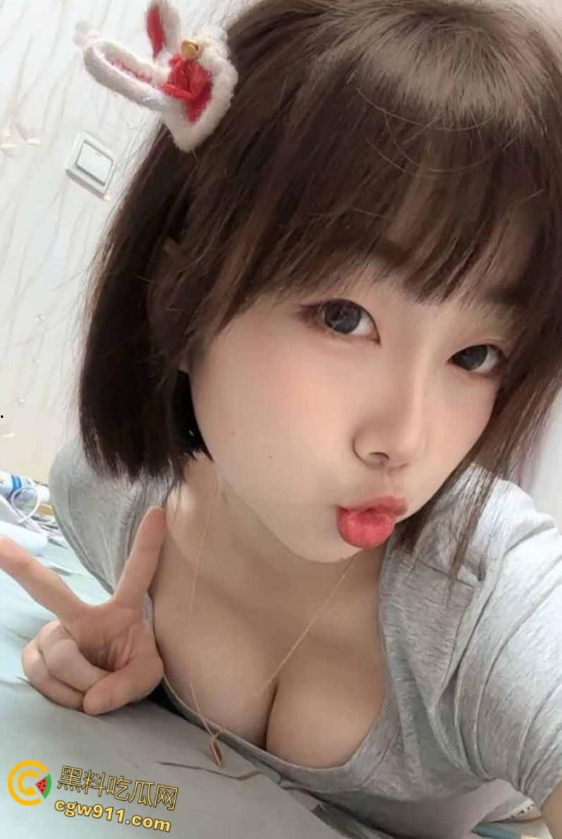 山东师范大学高颜值学生妹【徐璐】，在校下海低价卖逼，只需300就能狂操一次，堪称校园公交车 ！  第4张