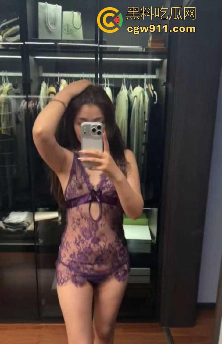 江苏徐州性瘾人妻【胡恒瑜】婚内出轨约炮多人，极品身材各种情趣内衣火辣裸聊，聊天记录都骚过人！  第16张