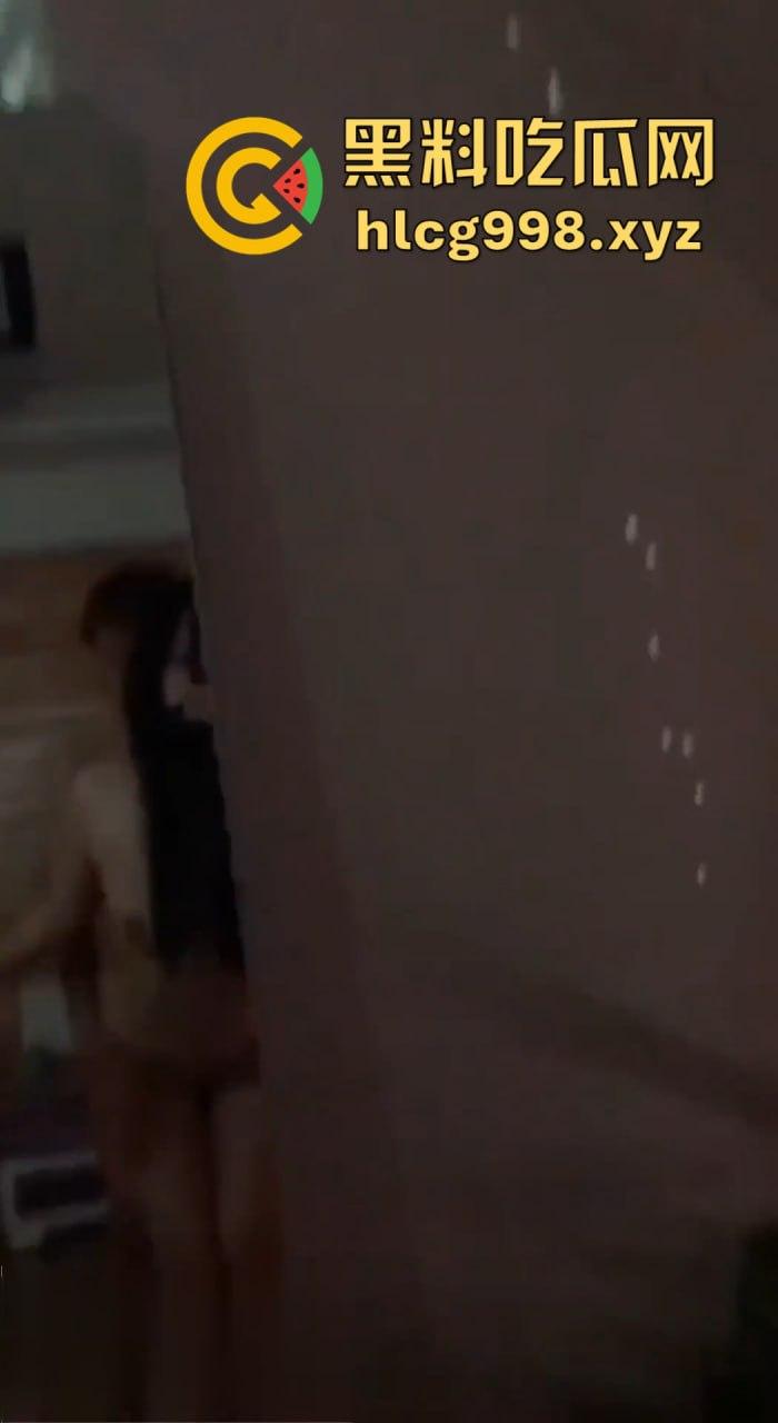 贵阳职业学院【粟媛】卖逼求票上位会长，性瘾大开四处约炮解火！骚逼一天不草就痒得难受！  第11张