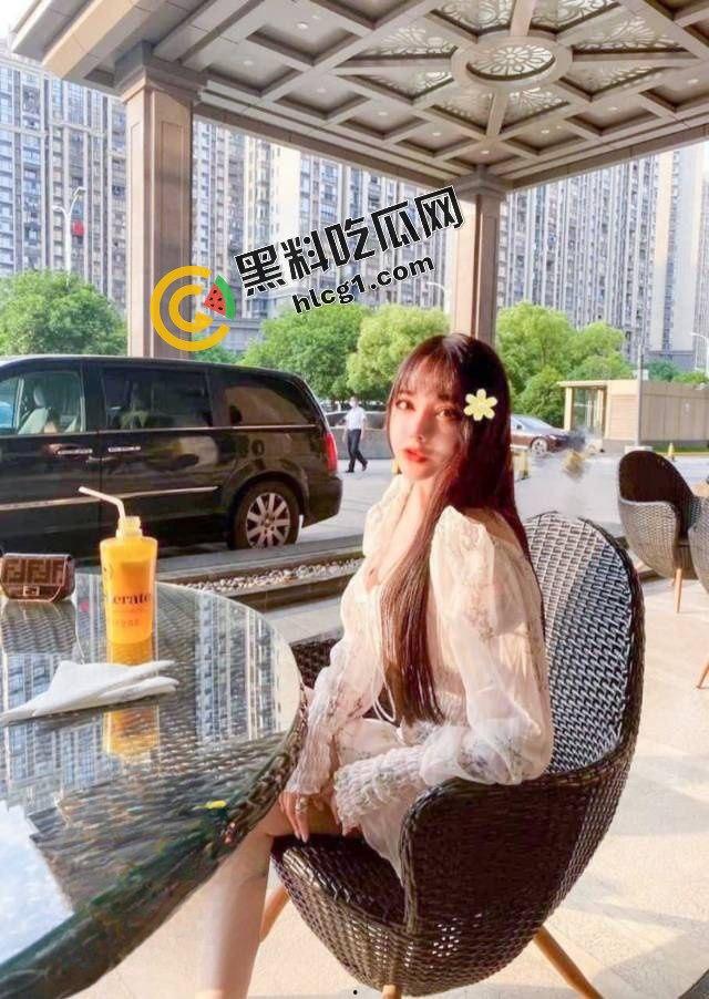 浙江大学新闻传播学院 混血美女『韩雯萱』双洞齐开 金主曝光性爱视频  第5张