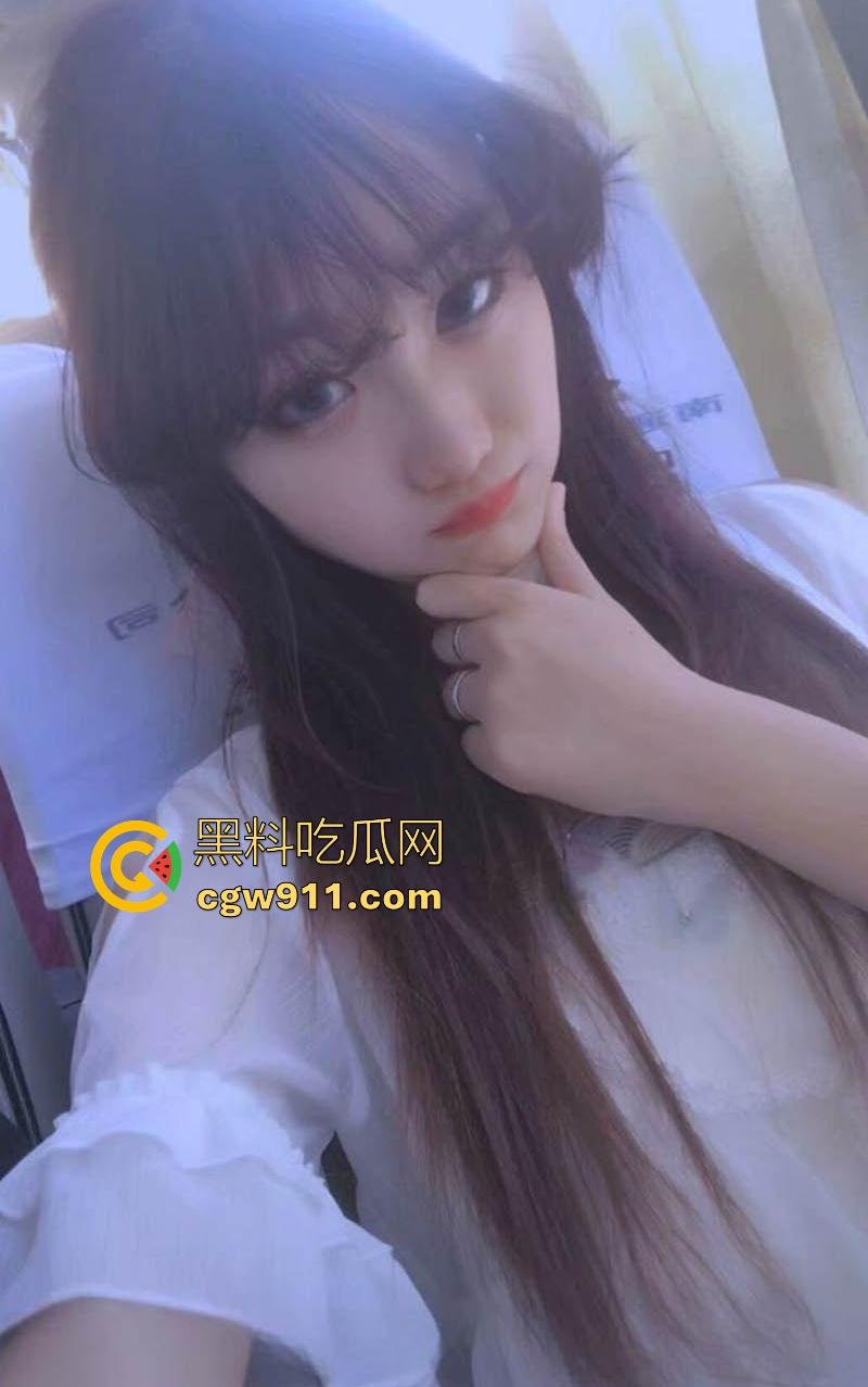 安徽大学大三师姐【王诗语】约炮视频曝光，校园女私下却是反差骚母狗，跪舔爆操调教，猛插蜜穴臀汁水四溅！  第2张