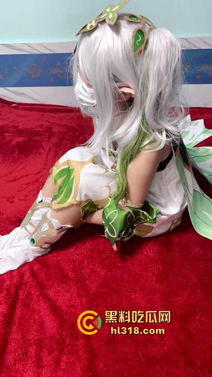 海角乱伦，操漫展回来的女儿，cos草神的衣服还没来得及脱， 就已经吃起了我的鸡巴，激情满满！  第3张