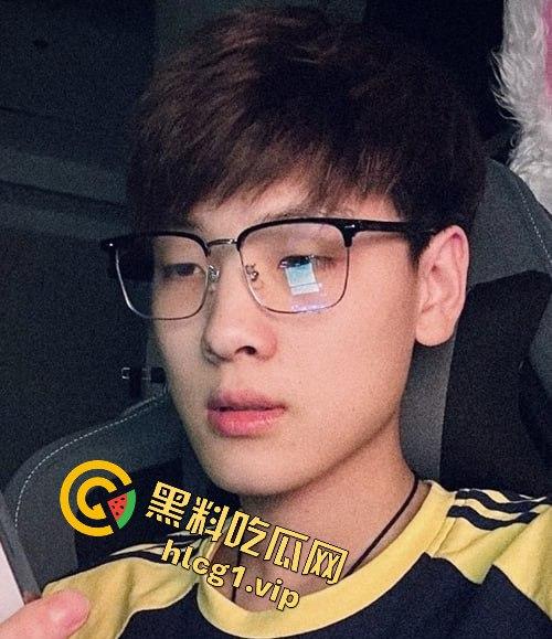 快手网红精神小伙「白菜」被暴揍！宇将军嫡系弟子酒店群殴黑历史曝光！  第4张